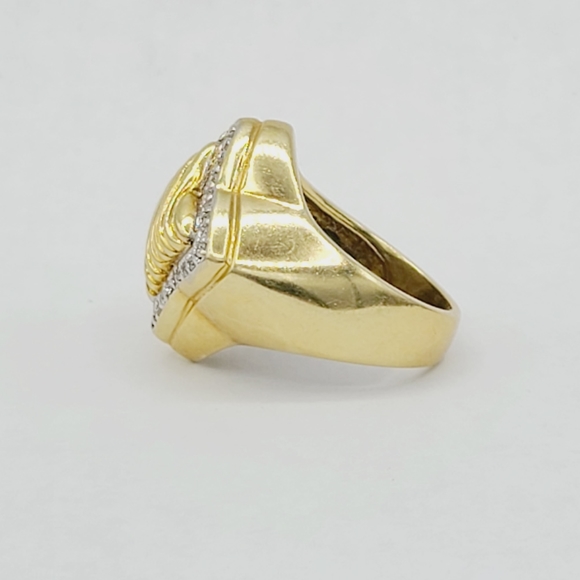 David Yurman Quatrefoil Sculpted Ring With Diamonds in 18k Gold - Picture 7 of 15